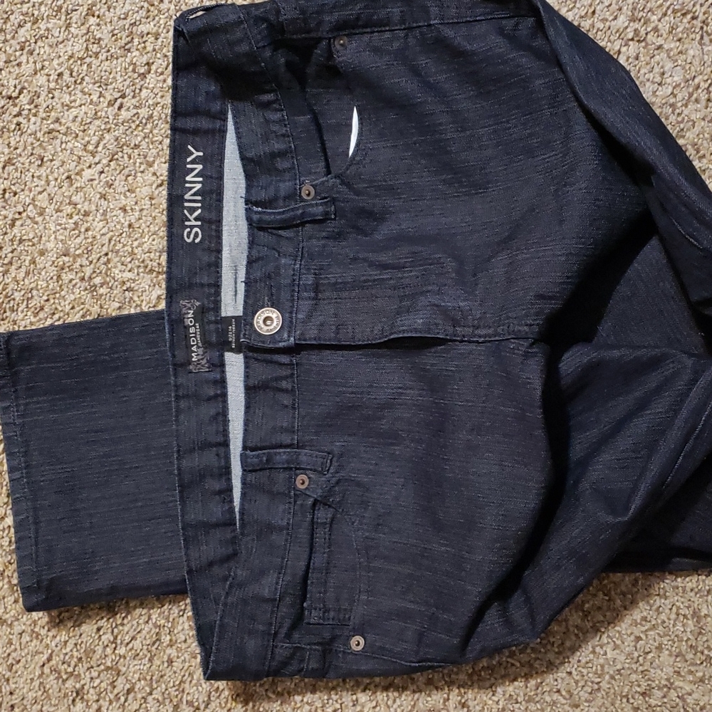 Jeans - Picture 2 of 3